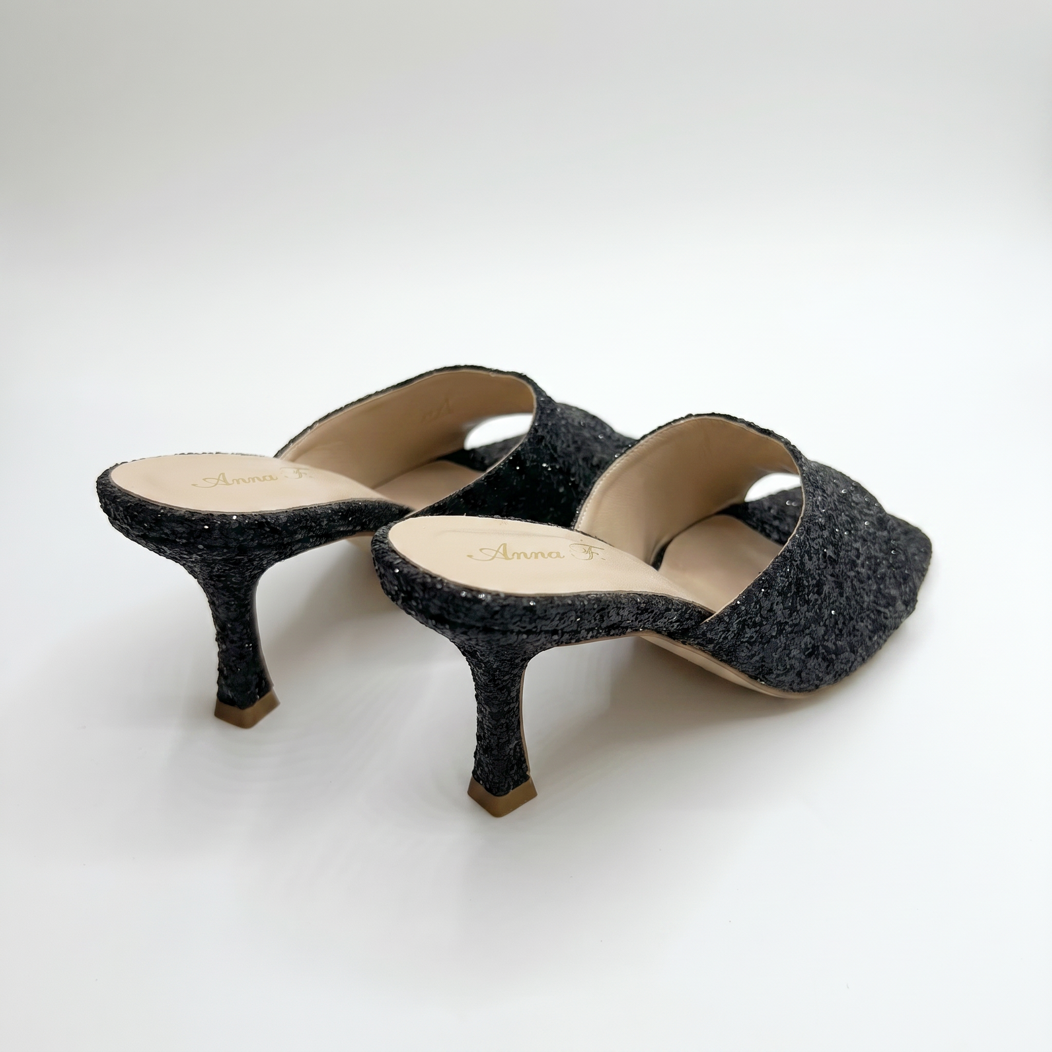 Mules SS 2026 | 3327