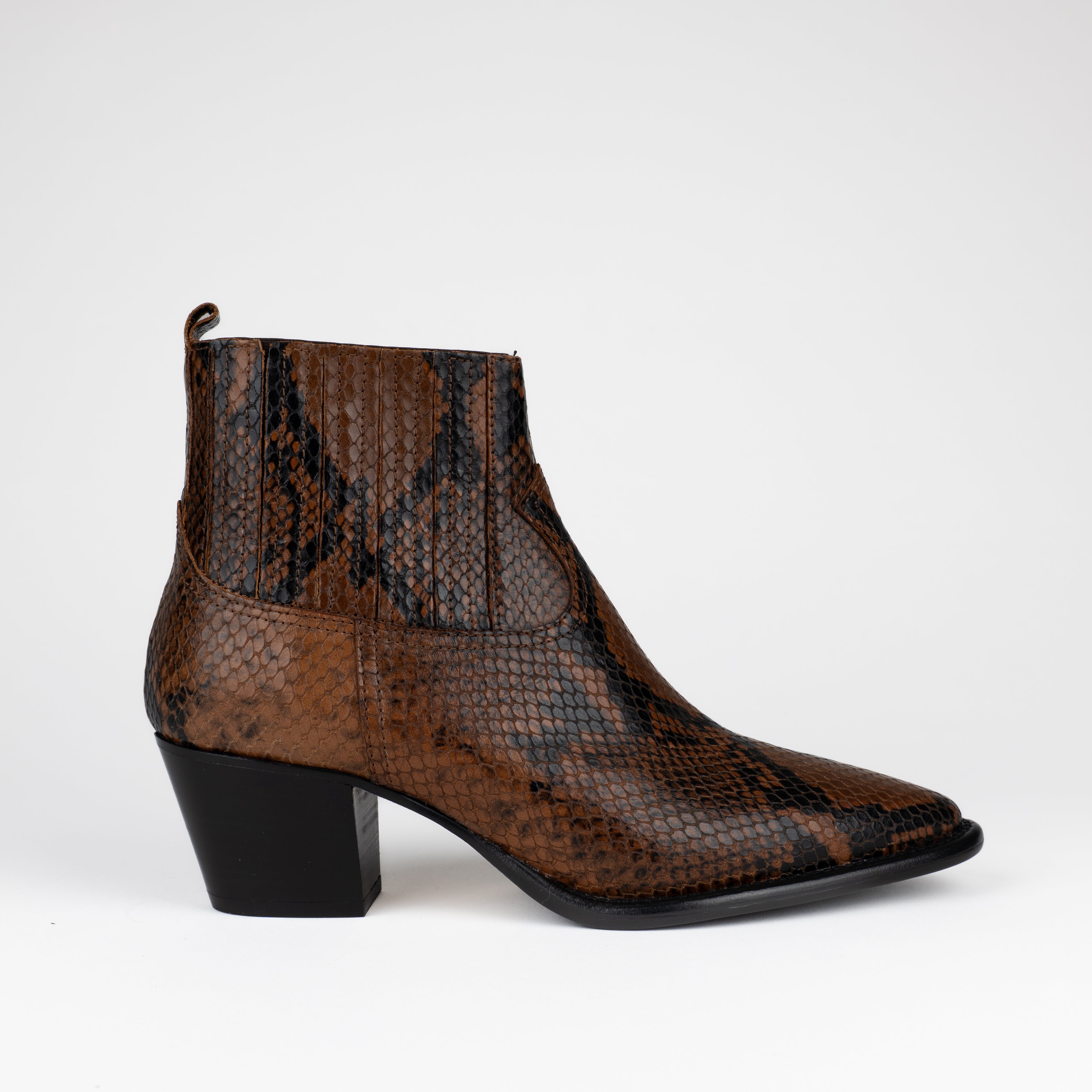 Stivale | 9933