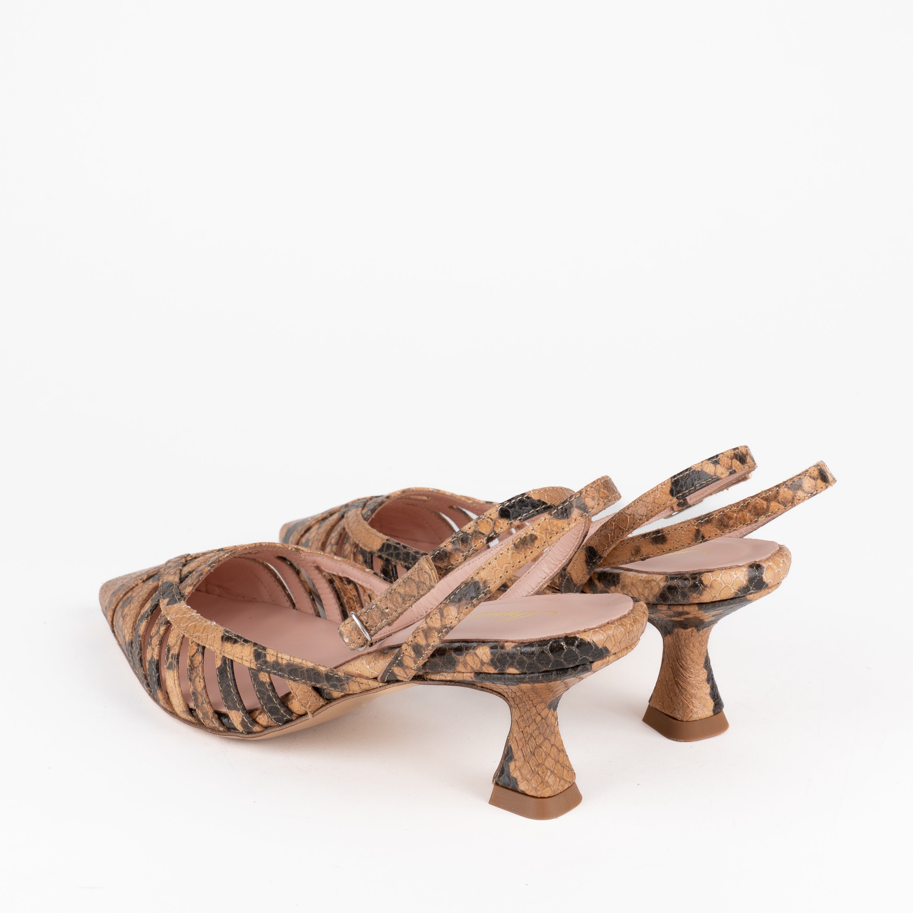 Slingback | 1741