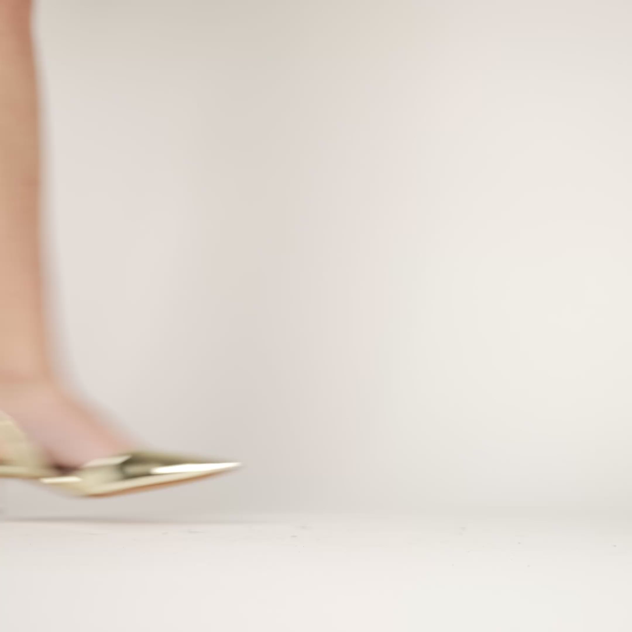 Slingback | 1711